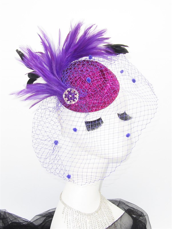 4517. Блестящая шляпка с вуалью Жанет с шикарными перьями. Фиолетовый - фото 23513