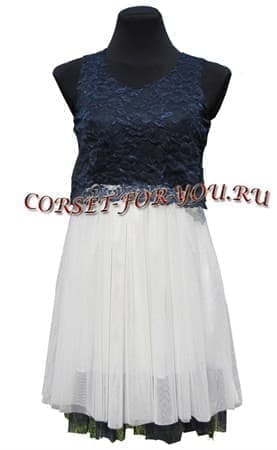Кружевное платье с белой юбкой - фото 6651