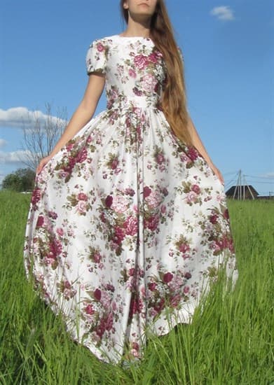 Нежное летнее платье с фиолетовыми цветами - фото 7311