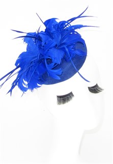 Шляпка с большим перьевым цветком Беатрис. Синяя