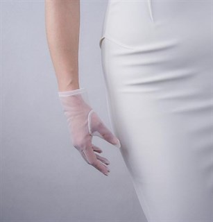 Короткие белые перчатки из фатина - фото 21151