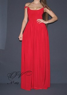 Красное длинное платье с цепочкой. 184