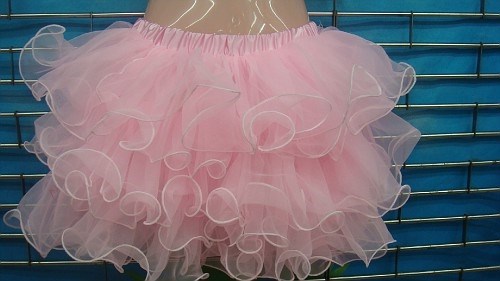Светло-розовая пышная юбка фонарик