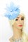 Нежно-голубая шляпка с большим перьевым цветком - фото 17493