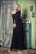 Черное платье в пол из плотного трикотажа на одно плечо - фото 5670
